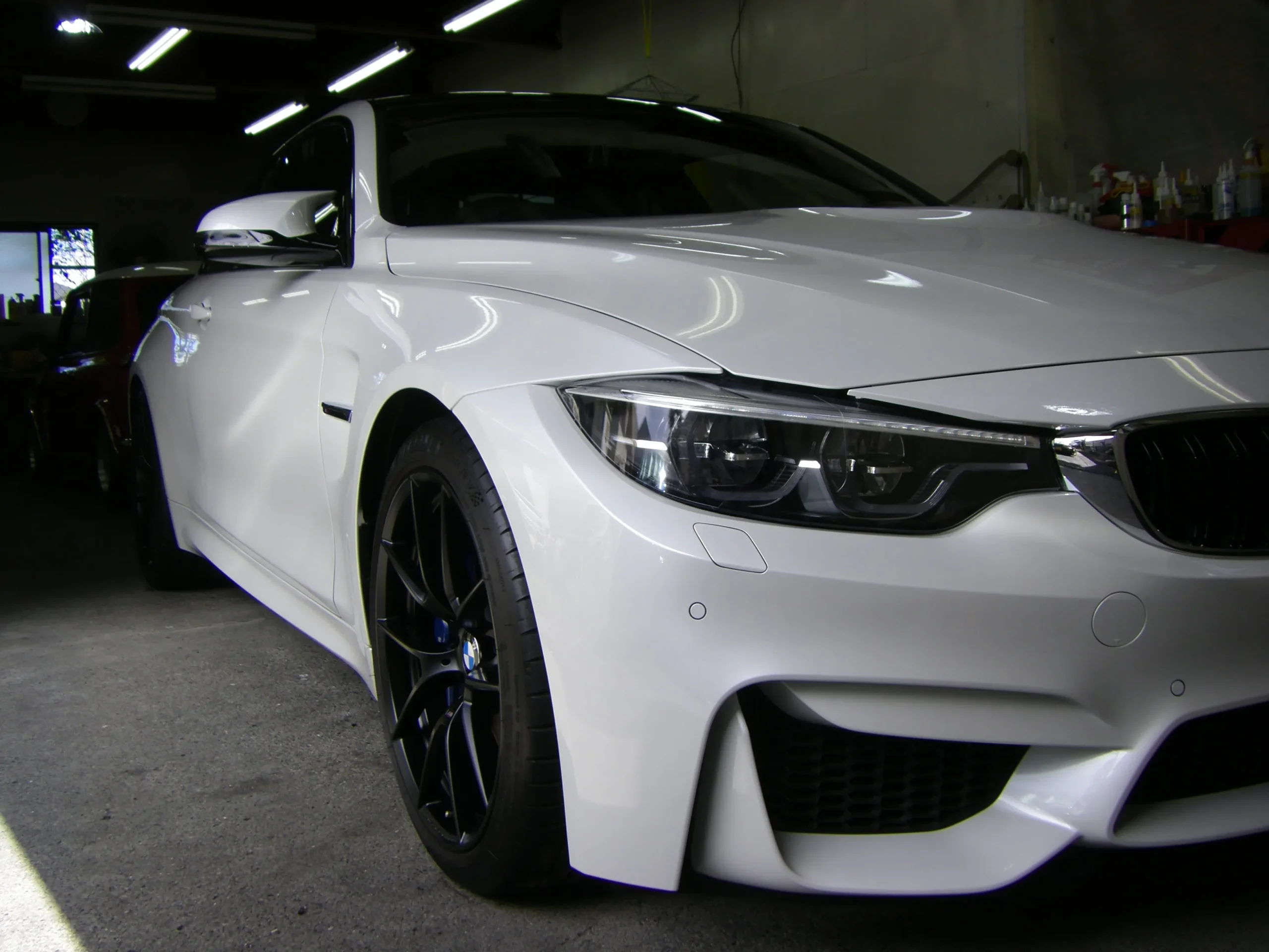 板金：BMWM4